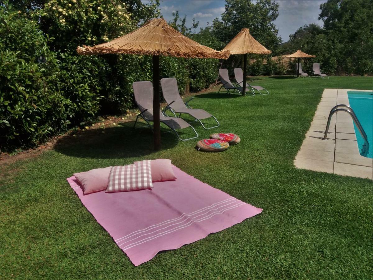 Glamping Hills Hotel Santa Comba de Rossas ภายนอก รูปภาพ