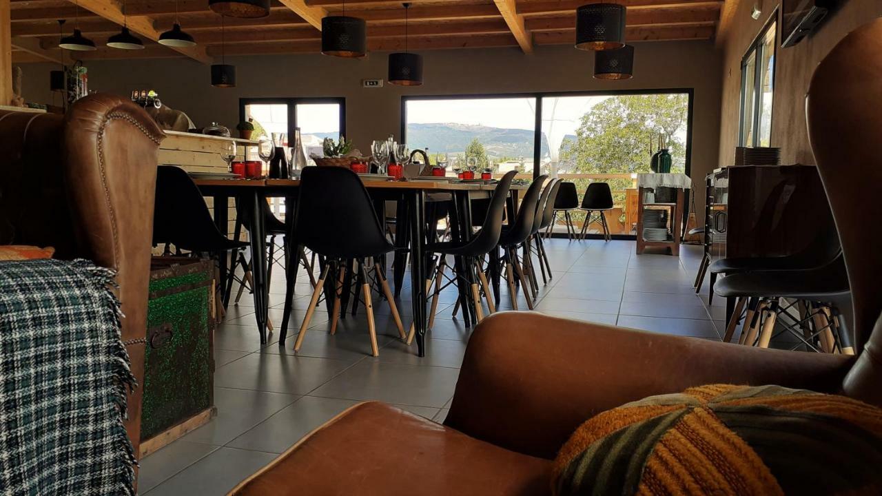 Glamping Hills Hotel Santa Comba de Rossas ภายนอก รูปภาพ
