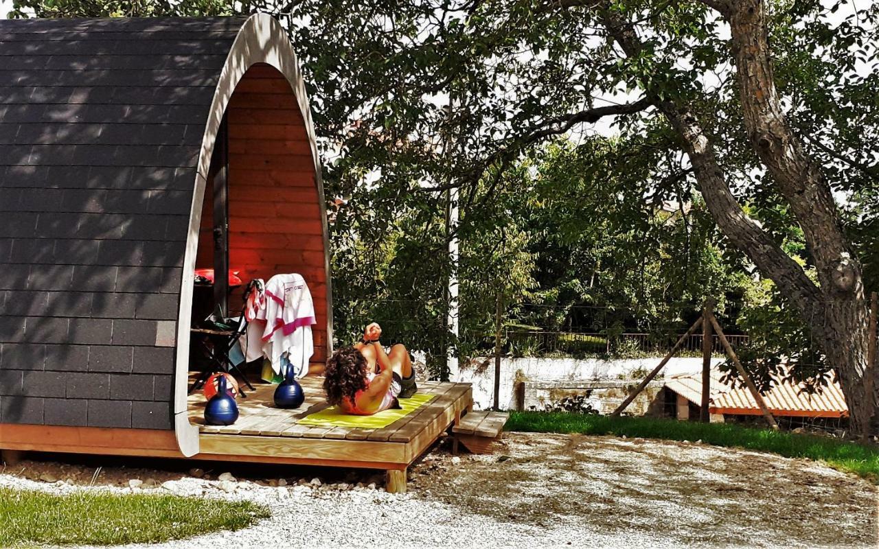 Glamping Hills Hotel Santa Comba de Rossas ภายนอก รูปภาพ